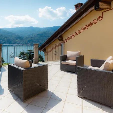 D'oro - View With Pool Hotel *